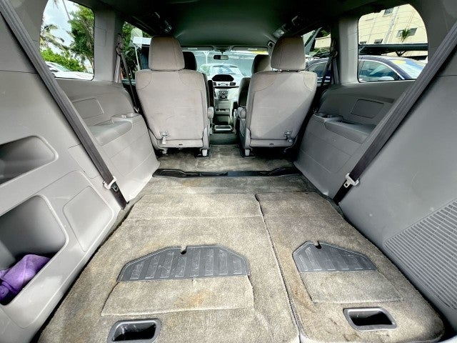 2017 Honda Odyssey — rear three-quarter view